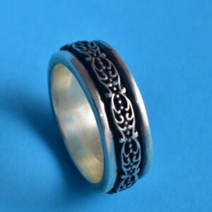 Silver Floral Fidget Motif Themed Spinner Band Ring.